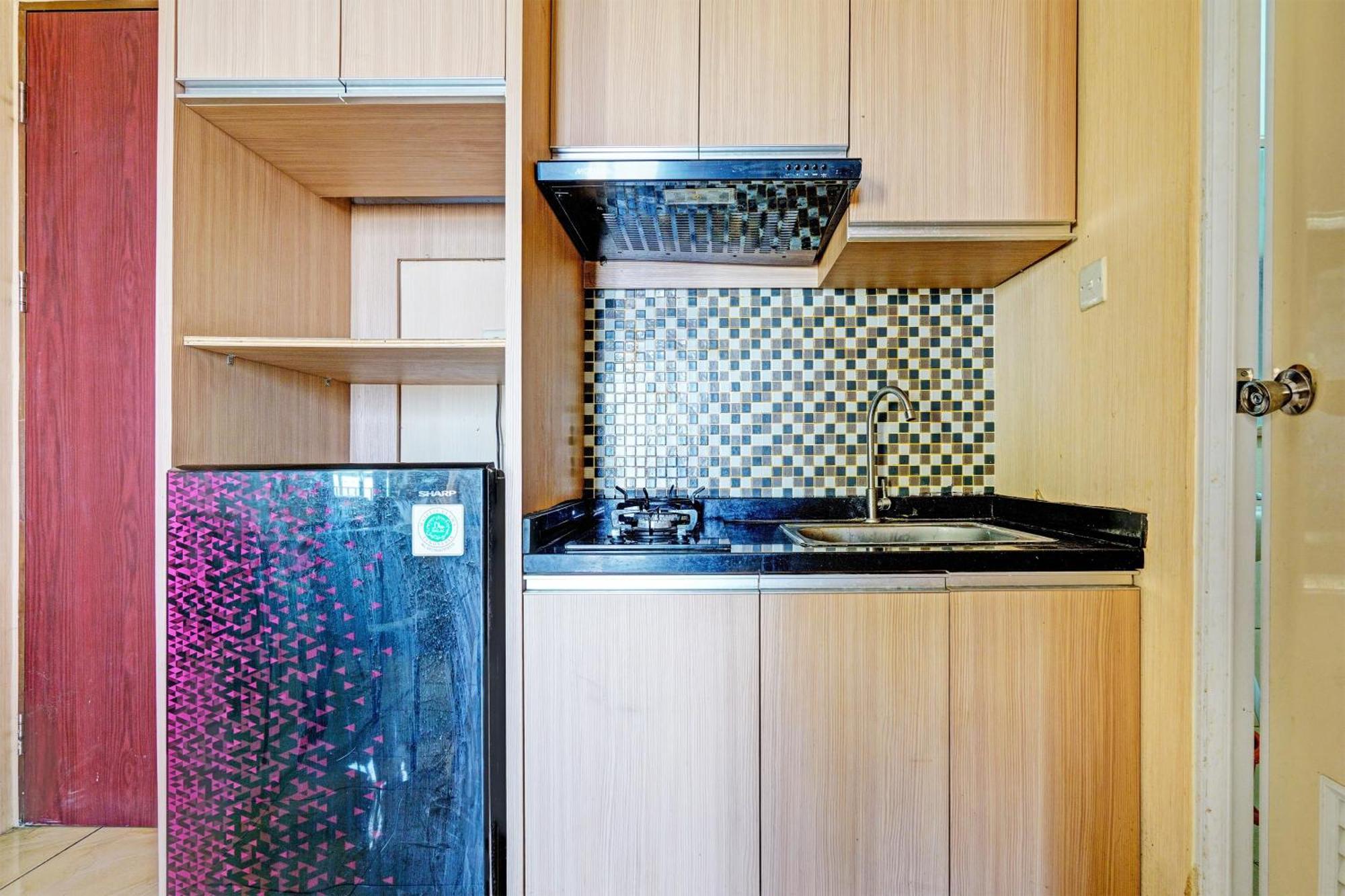 Oyo Life 93170 Apartement Gateway Cicadas By Mr Pro Bandung Exterior foto